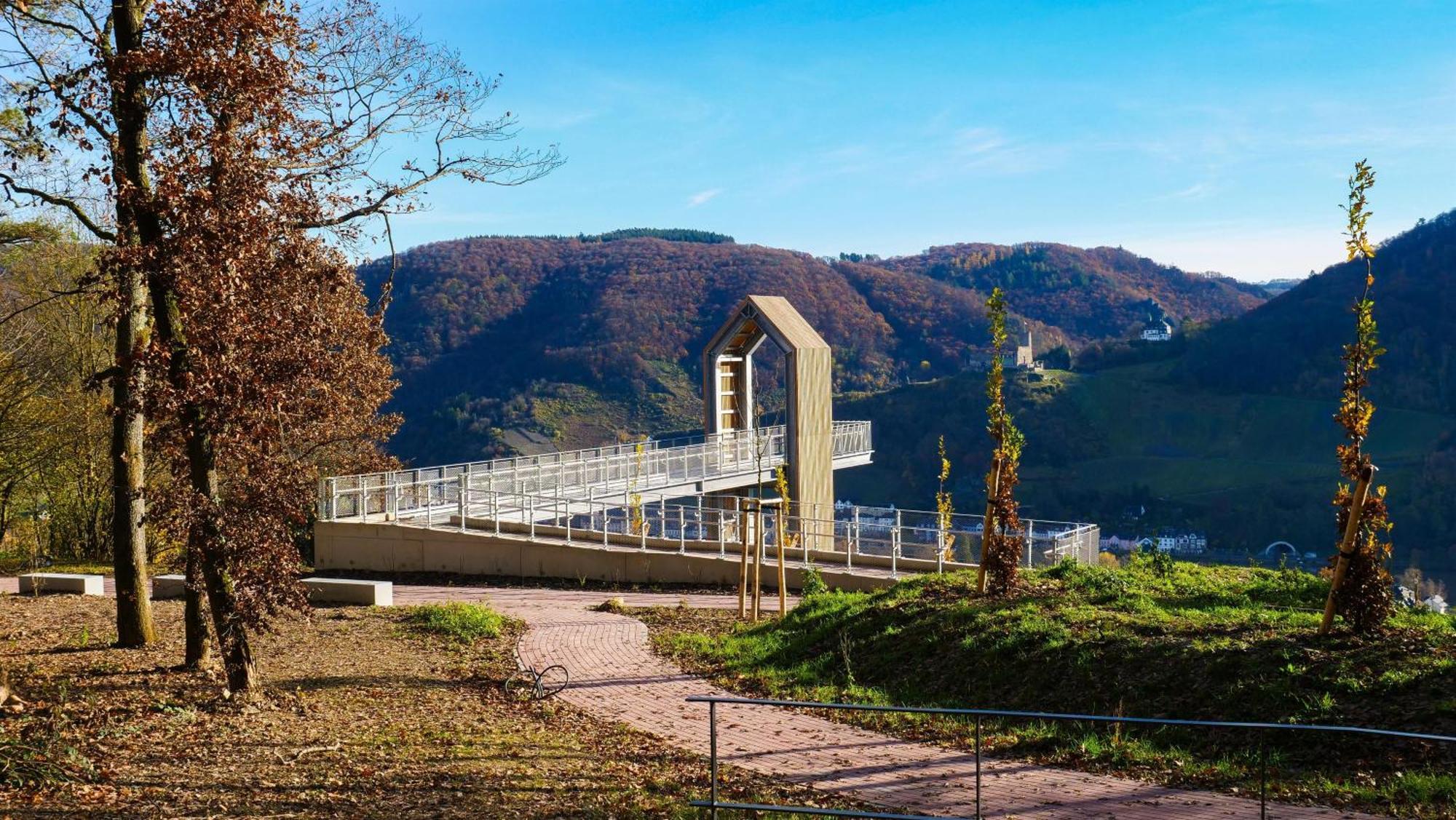 Wein- Und Gaestehaus Genetsch Lieser Exteriör bild
