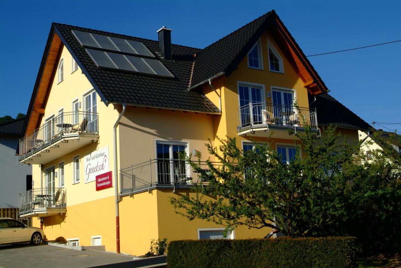 Wein- Und Gaestehaus Genetsch Lieser Exteriör bild